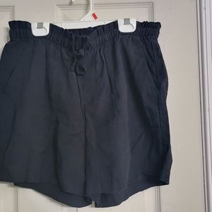 Old Navy shorts, women's size M Shorts black